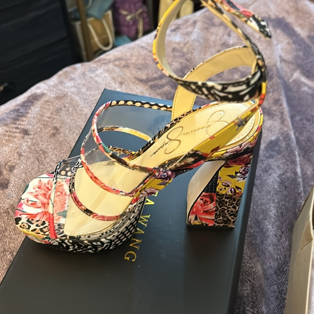 Jessica Simpson blocked heel - Picture 4 of 7